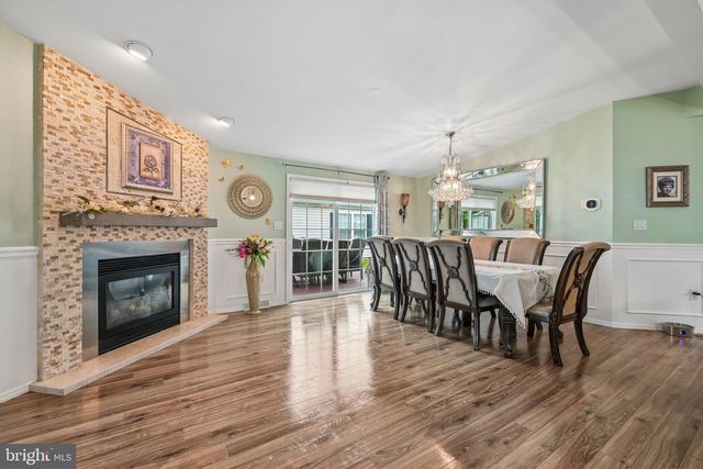 209 BURNING TREE CT, Mays Landing, NJ 08330