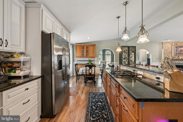 209 BURNING TREE CT, Mays Landing, NJ 08330