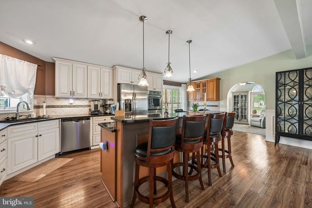 209 BURNING TREE CT, Mays Landing, NJ 08330