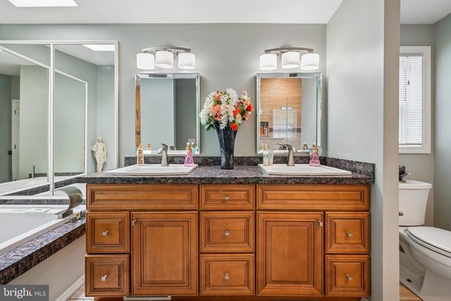 209 BURNING TREE CT, Mays Landing, NJ 08330