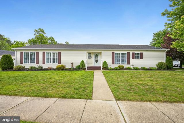 209 BURNING TREE CT, Mays Landing, NJ 08330