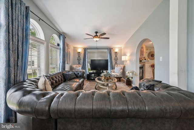 209 BURNING TREE CT, Mays Landing, NJ 08330