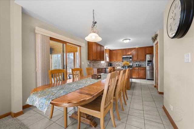 2518 Imgrund Road, North Aurora, IL 60542