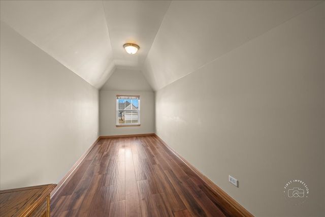 2518 Imgrund Road, North Aurora, IL 60542