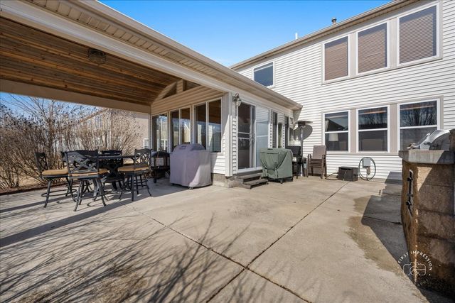 2518 Imgrund Road, North Aurora, IL 60542