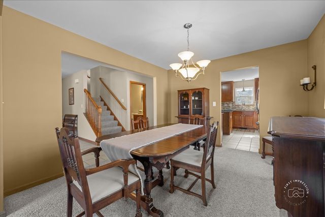 2518 Imgrund Road, North Aurora, IL 60542