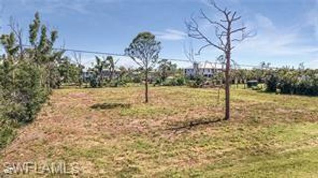 4695 Gulf Shore RD, St. James City, FL 33956