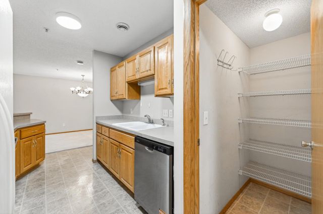 5653 100th Lane N, Brooklyn Park, MN 55443