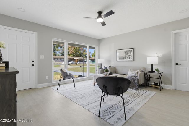 2147 MANEY Drive, Jacksonville, FL 32216