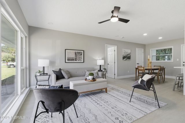 2147 MANEY Drive, Jacksonville, FL 32216