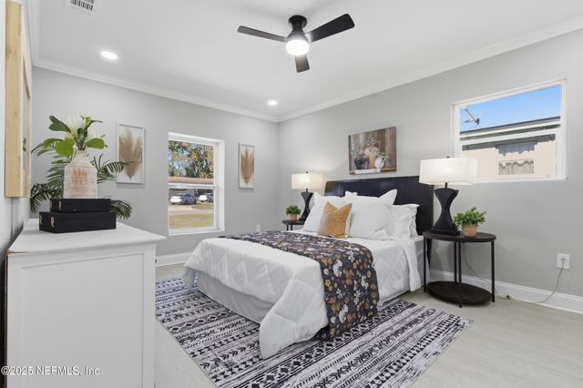 2147 MANEY Drive, Jacksonville, FL 32216