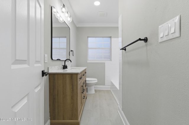 2147 MANEY Drive, Jacksonville, FL 32216