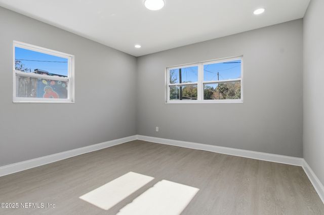 2147 MANEY Drive, Jacksonville, FL 32216