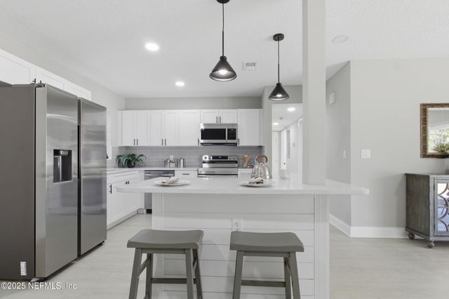 2147 MANEY Drive, Jacksonville, FL 32216