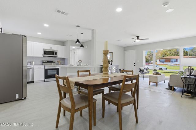 2147 MANEY Drive, Jacksonville, FL 32216