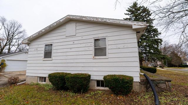 814 E North Street, Whitewater, WI 53190