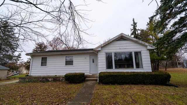 814 E North Street, Whitewater, WI 53190
