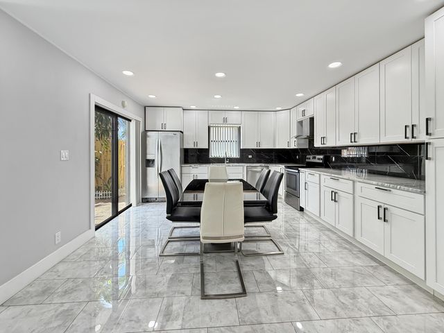 1251 S Federal Highway 114, Boca Raton, FL 33432