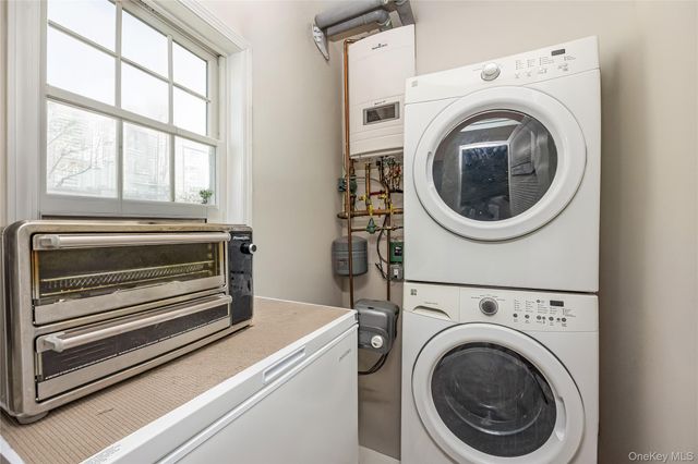718 Guy Lombardo Avenue, Freeport, NY 11520