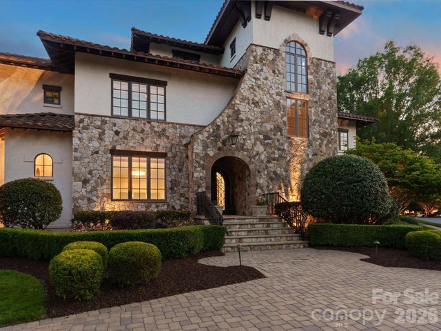 200 Oakmont Lane, Waxhaw, NC 28173
