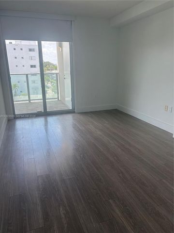 1025 92 St 502, Bay Harbor Islands, FL 33154