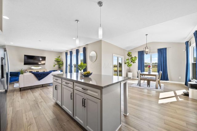 62 Sienna Glenn Drive, Lewis Center, OH 43035