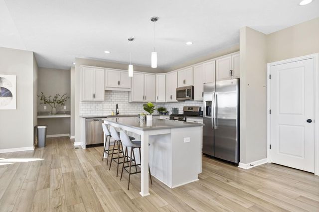 62 Sienna Glenn Drive, Lewis Center, OH 43035