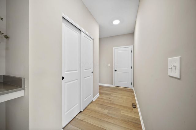 62 Sienna Glenn Drive, Lewis Center, OH 43035