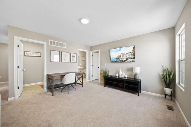 62 Sienna Glenn Drive, Lewis Center, OH 43035