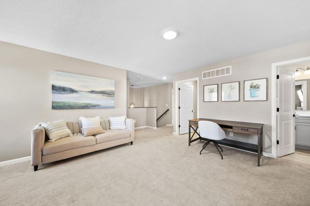 62 Sienna Glenn Drive, Lewis Center, OH 43035