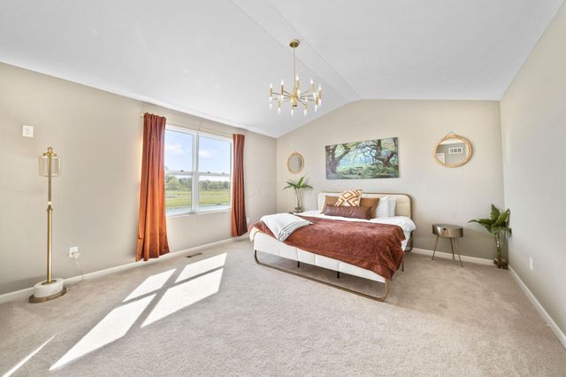 62 Sienna Glenn Drive, Lewis Center, OH 43035