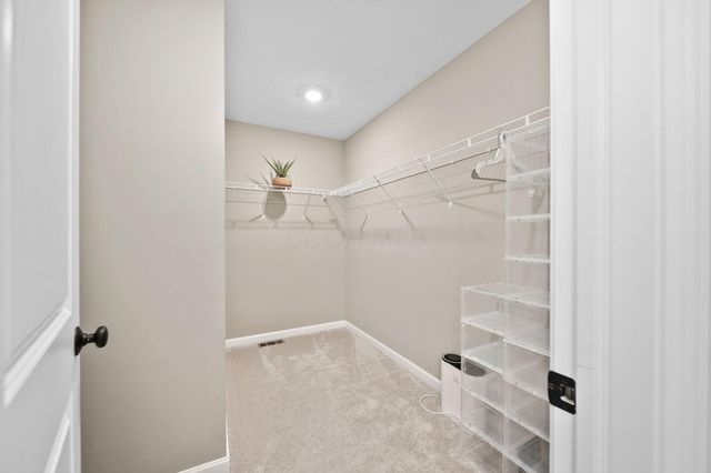 62 Sienna Glenn Drive, Lewis Center, OH 43035