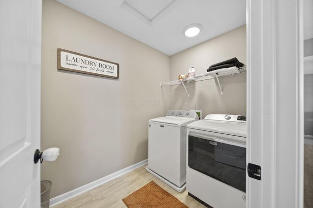 62 Sienna Glenn Drive, Lewis Center, OH 43035