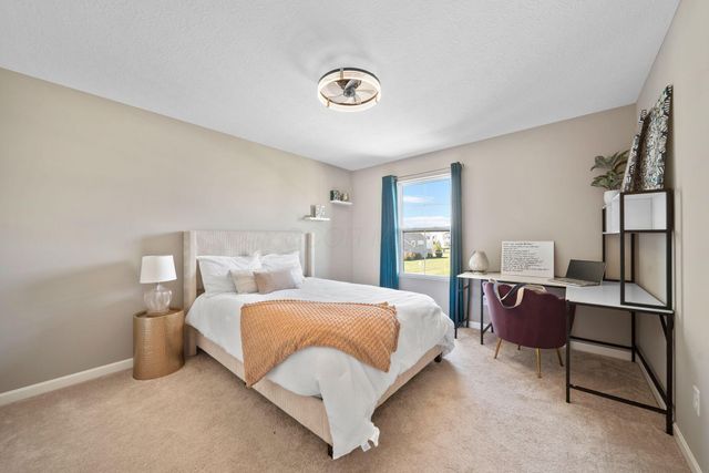 62 Sienna Glenn Drive, Lewis Center, OH 43035