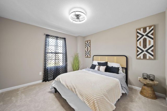 62 Sienna Glenn Drive, Lewis Center, OH 43035