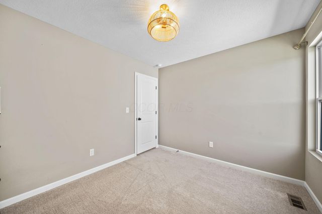 62 Sienna Glenn Drive, Lewis Center, OH 43035