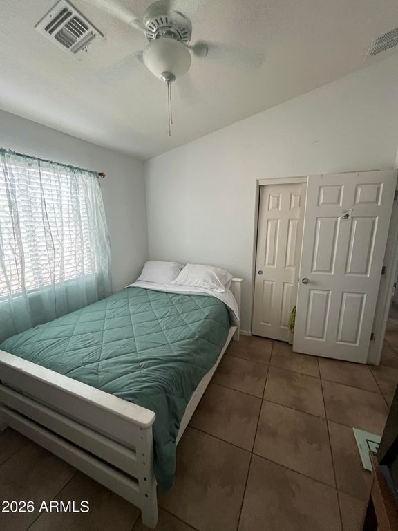 Image 12 of property listing at 24819 W WAYLAND Drive, Buckeye, AZ 85326