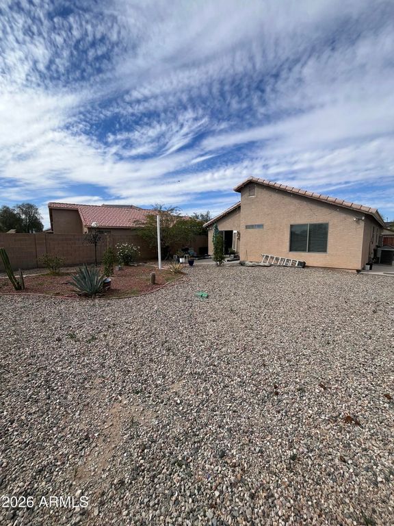 Image 27 of property listing at 24819 W WAYLAND Drive, Buckeye, AZ 85326