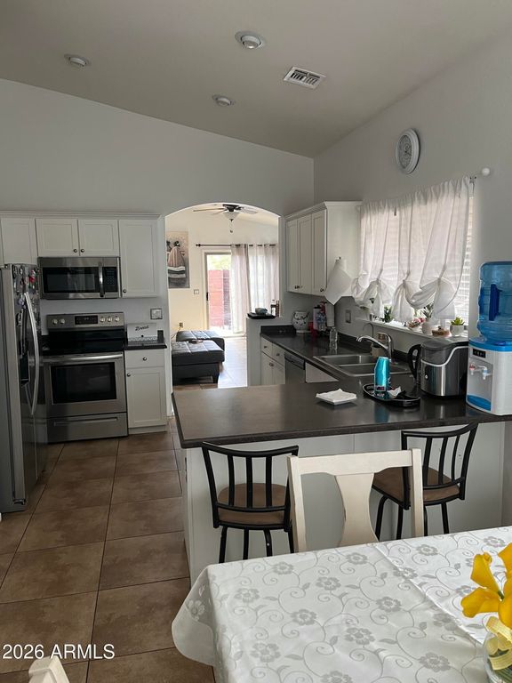 Image 9 of property listing at 24819 W WAYLAND Drive, Buckeye, AZ 85326