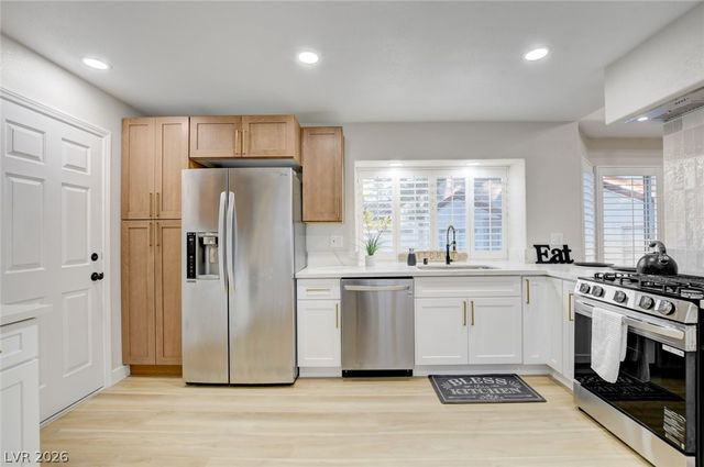 6987 Emerald Springs Lane, Las Vegas, NV 89113