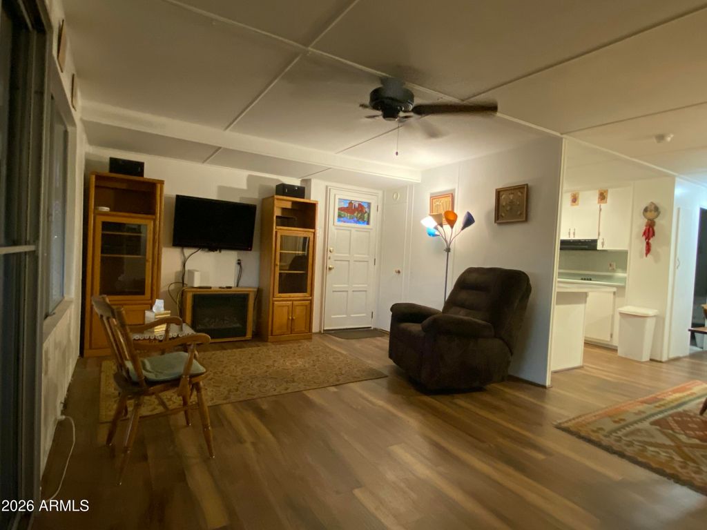 Image 16 of property listing at 1855 W WICKENBURG Way 133, Wickenburg, AZ 85390