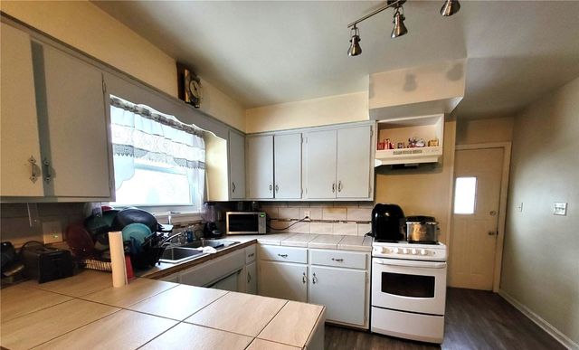 1410 W 40TH Street, Erie, PA 16509