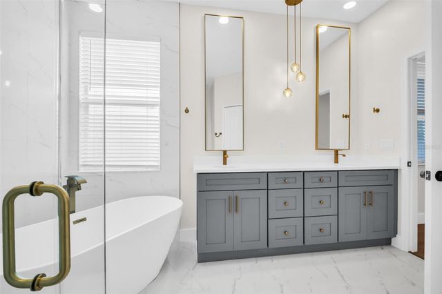 10323 GOLDENBROOK WAY, Tampa, FL 33647