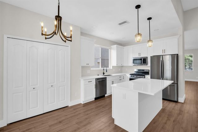 10323 GOLDENBROOK WAY, Tampa, FL 33647