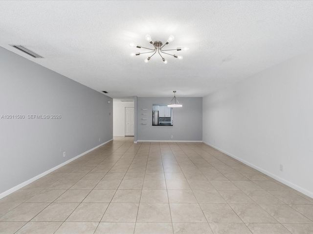 110 Dunwoody Ln 16-88, Hollywood, FL 33021