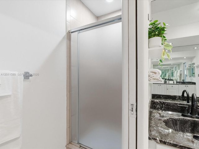 110 Dunwoody Ln 16-88, Hollywood, FL 33021