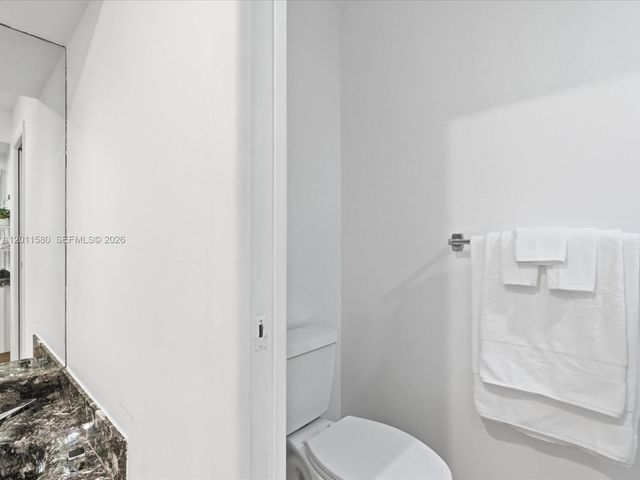110 Dunwoody Ln 16-88, Hollywood, FL 33021
