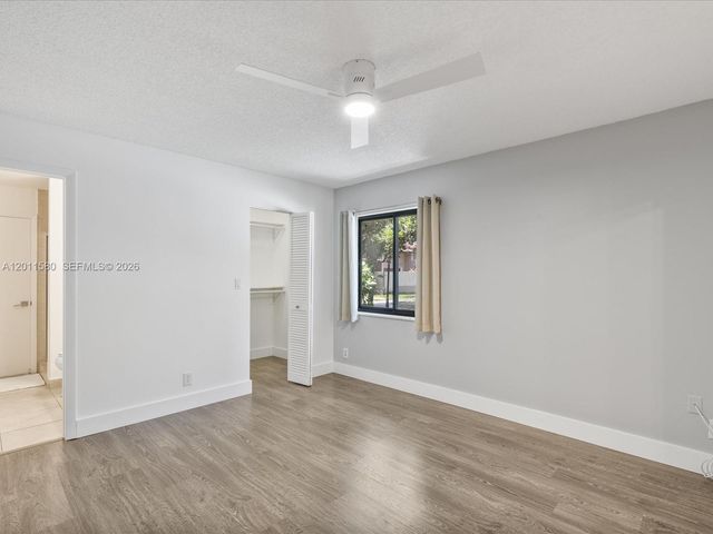 110 Dunwoody Ln 16-88, Hollywood, FL 33021