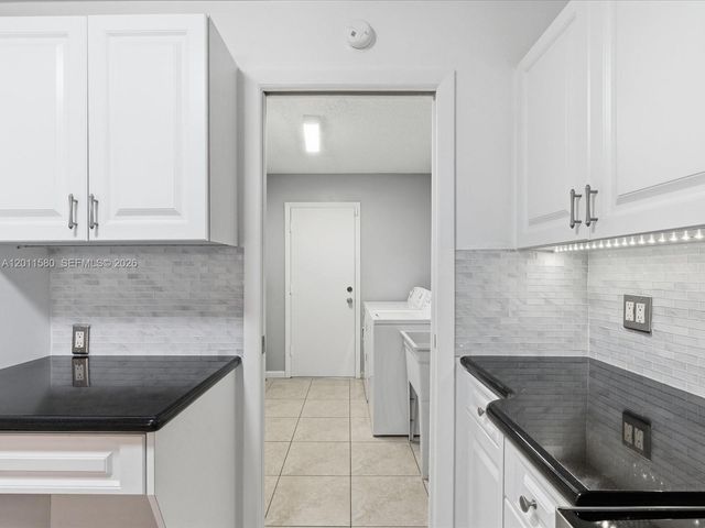 110 Dunwoody Ln 16-88, Hollywood, FL 33021