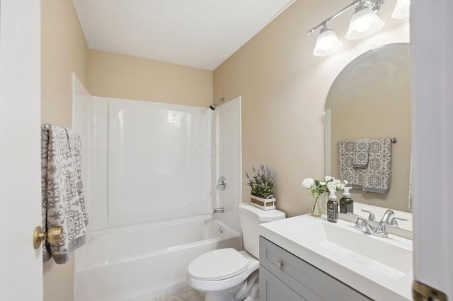 1005 Syracuse Lane, 5D, Westerville, OH 43081